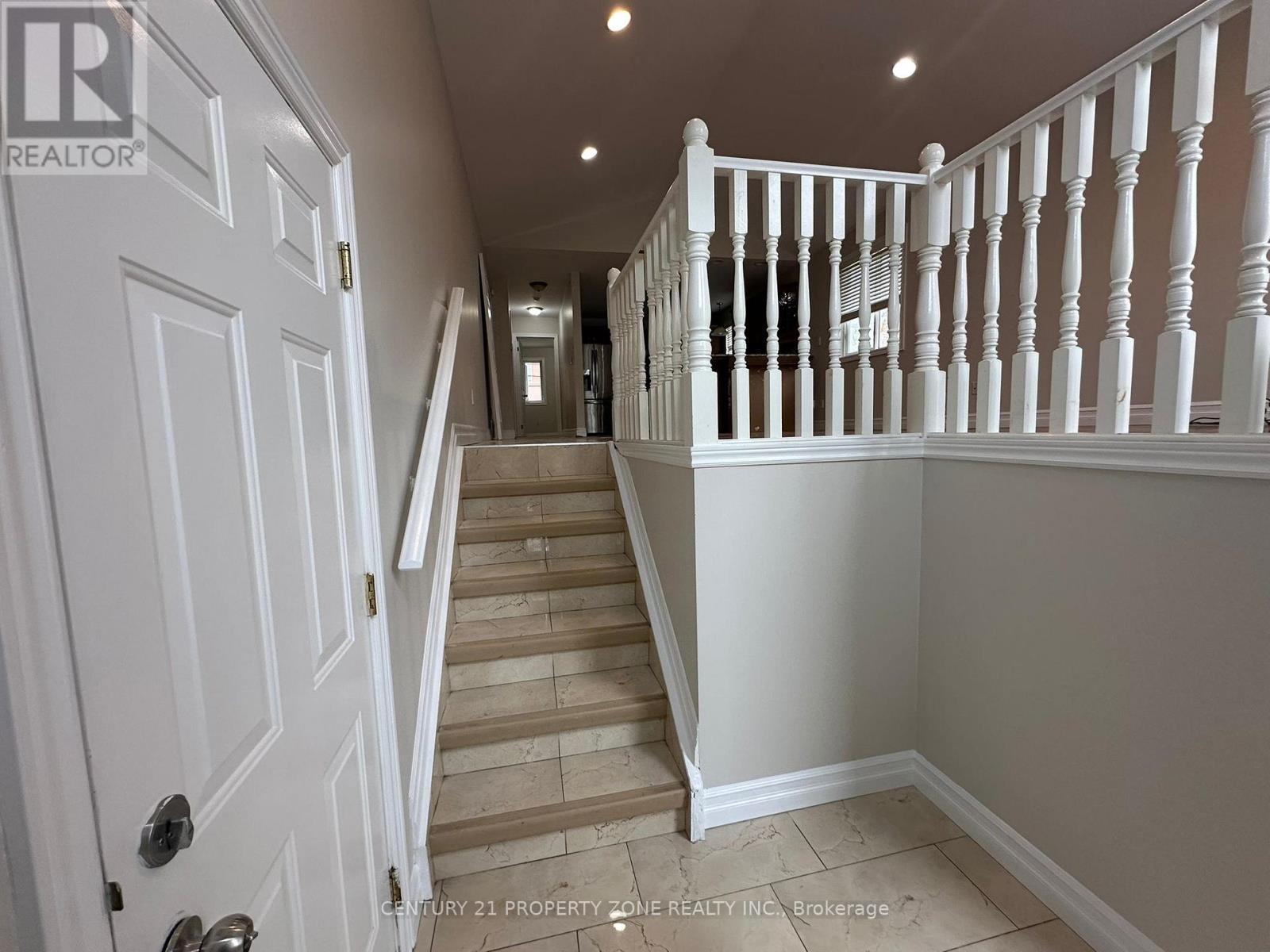 975 Albert Road, Windsor, ON - Indoor Photo Showing Other Room
