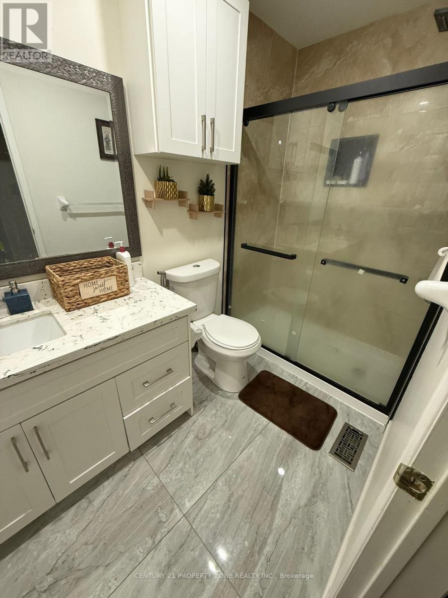321 Aspendale Crescent, Mississauga, ON - Indoor Photo Showing Bathroom