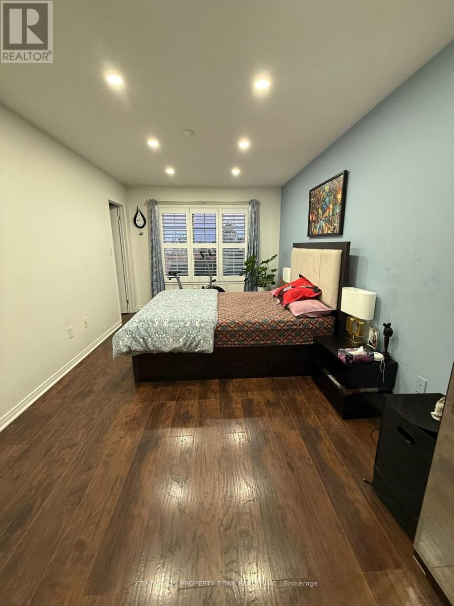 321 Aspendale Crescent, Mississauga, ON - Indoor Photo Showing Bedroom