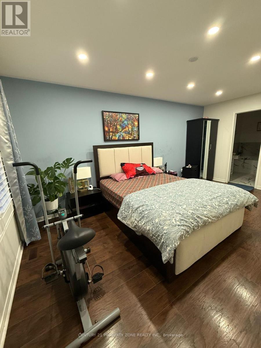 321 Aspendale Crescent, Mississauga, ON - Indoor Photo Showing Other Room
