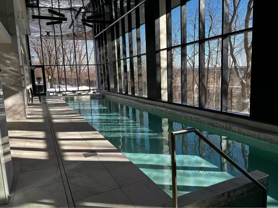 Pool - 1611-2020 Boul. René-Lévesque O., Montréal (Ville-Marie), QC - Indoor Photo Showing Other Room