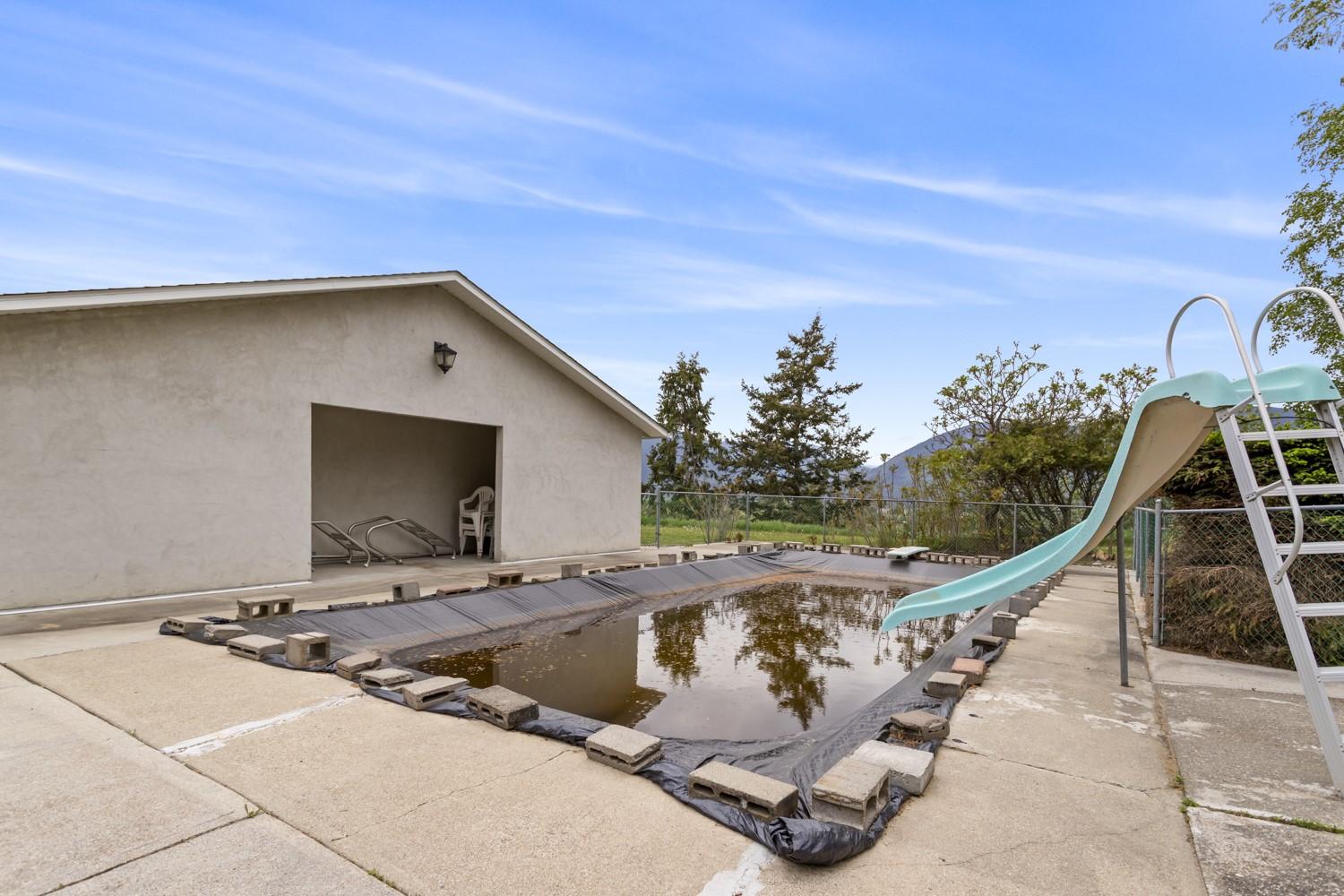 425 Ash Road, Creston, BC - Outdoor