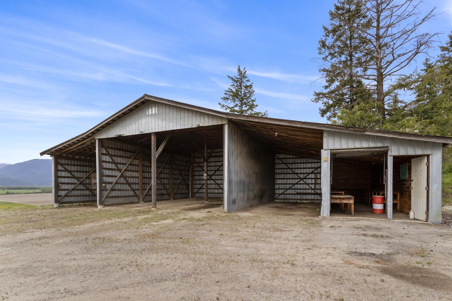 425 Ash Road, Creston, BC - Outdoor
