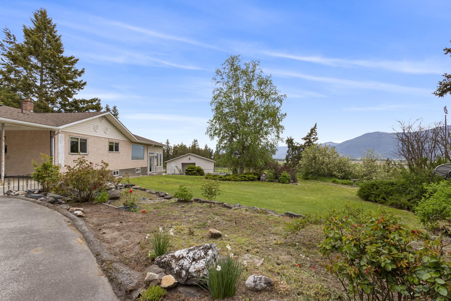425 Ash Road, Creston, BC - Outdoor