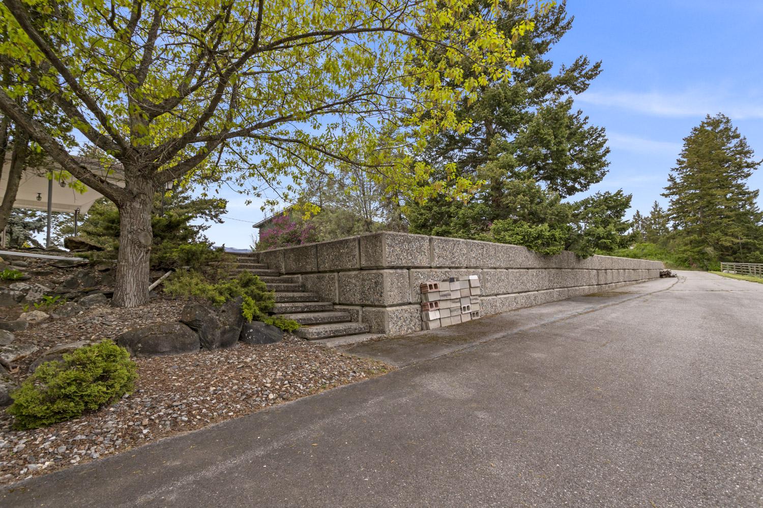 425 Ash Road, Creston, BC - Outdoor