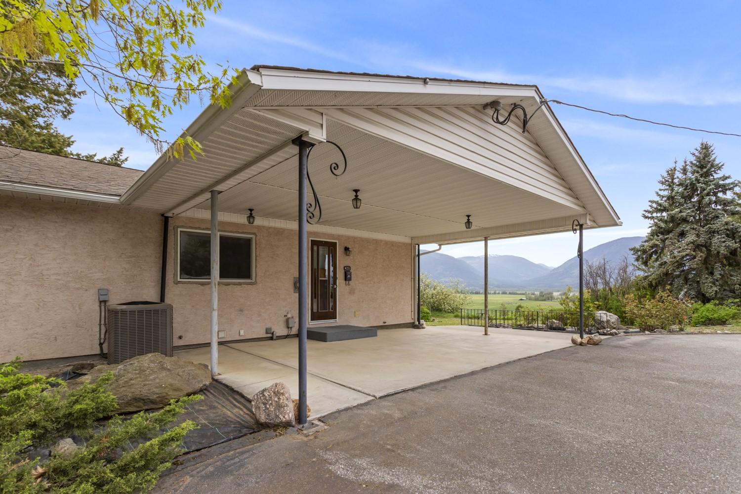 425 Ash Road, Creston, BC - Outdoor