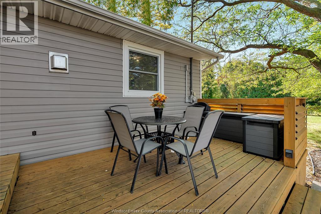 255 Edward Road, Lakeshore, ON - Outdoor With Deck Patio Veranda With Exterior