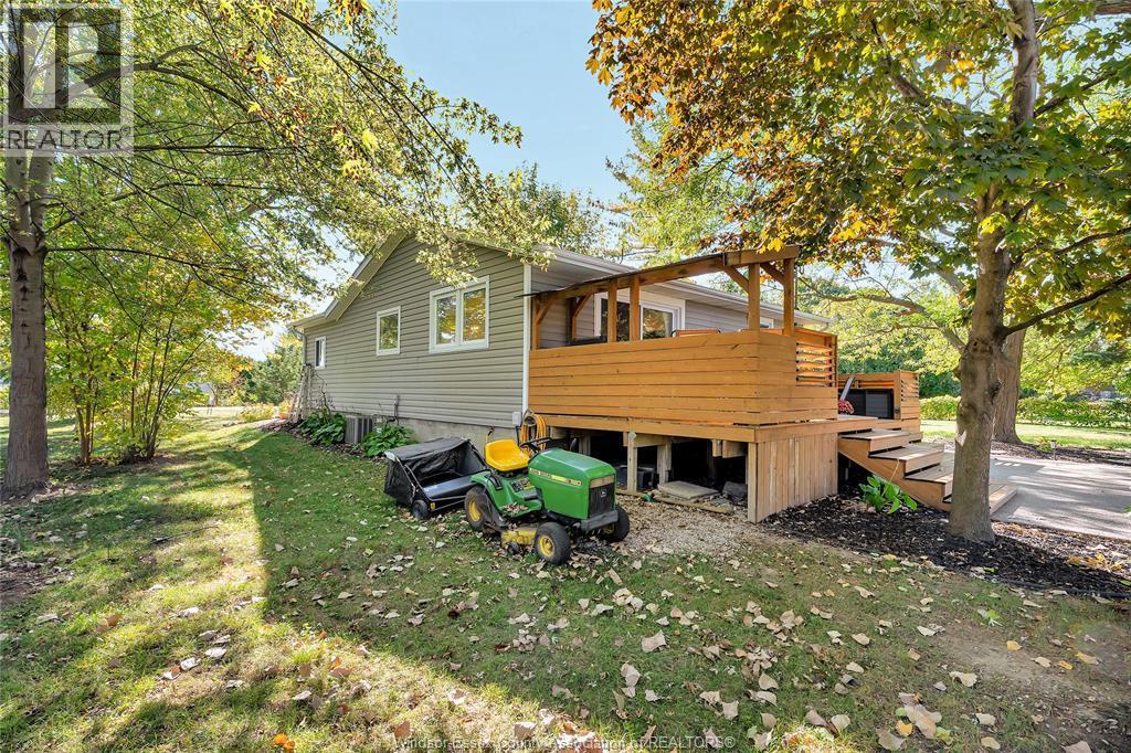 255 Edward Road, Lakeshore, ON - Outdoor