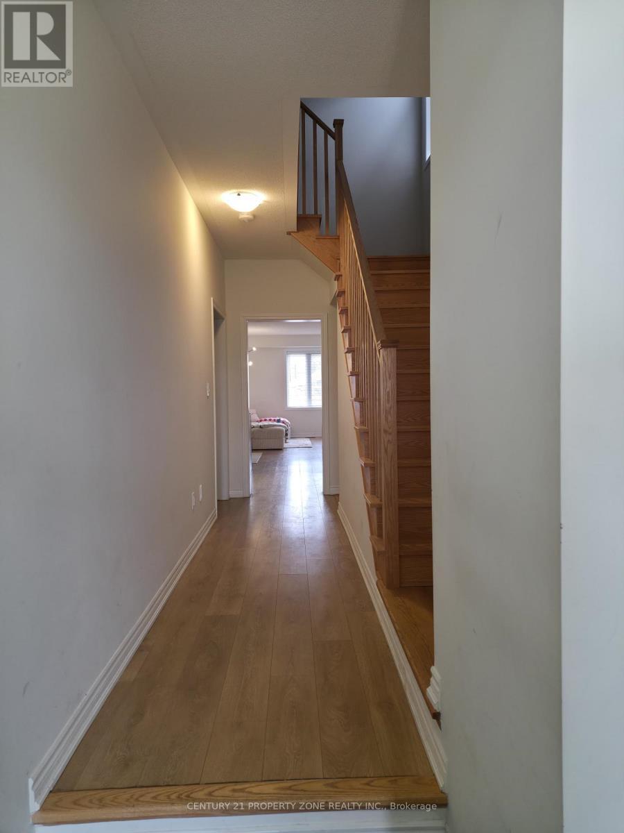 258 Okanagan Path, Oshawa, ON - Indoor Photo Showing Other Room