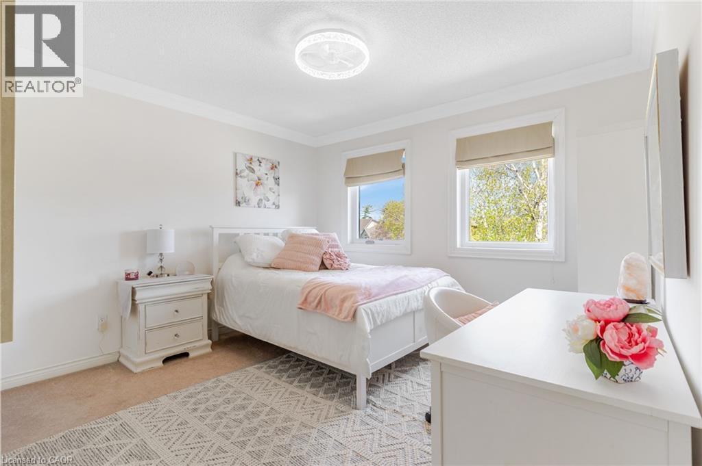 667 Burnett Avenue, Cambridge, ON - Indoor Photo Showing Bedroom