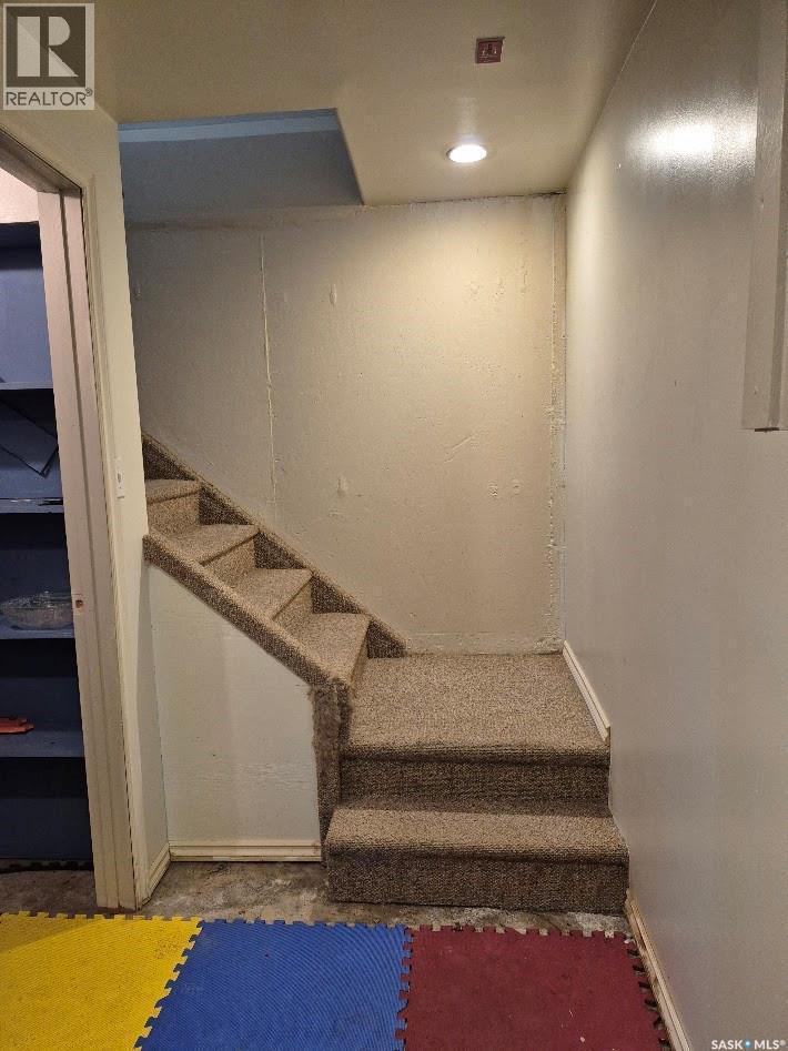 203 4Th Avenue S, Yorkton, SK - Indoor Photo Showing Other Room