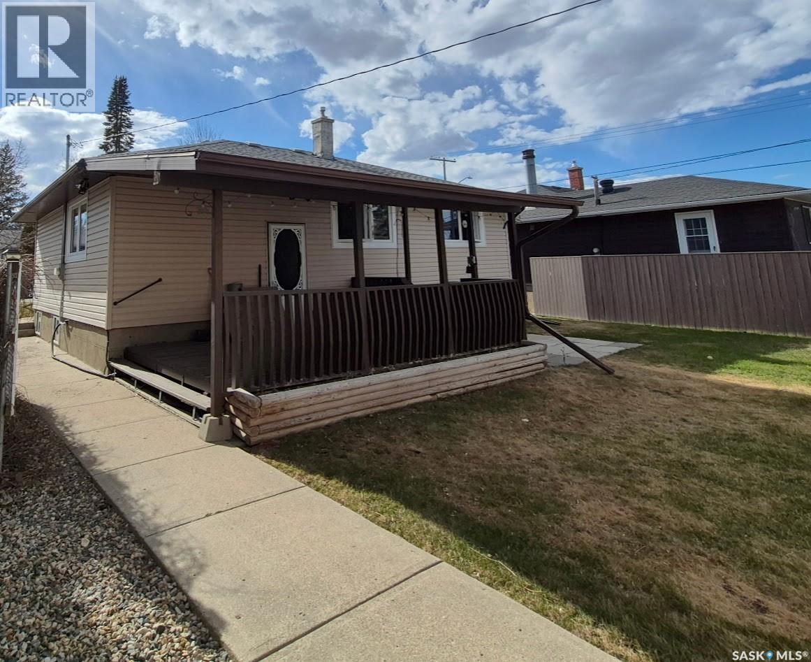 203 4Th Avenue S, Yorkton, SK - Outdoor