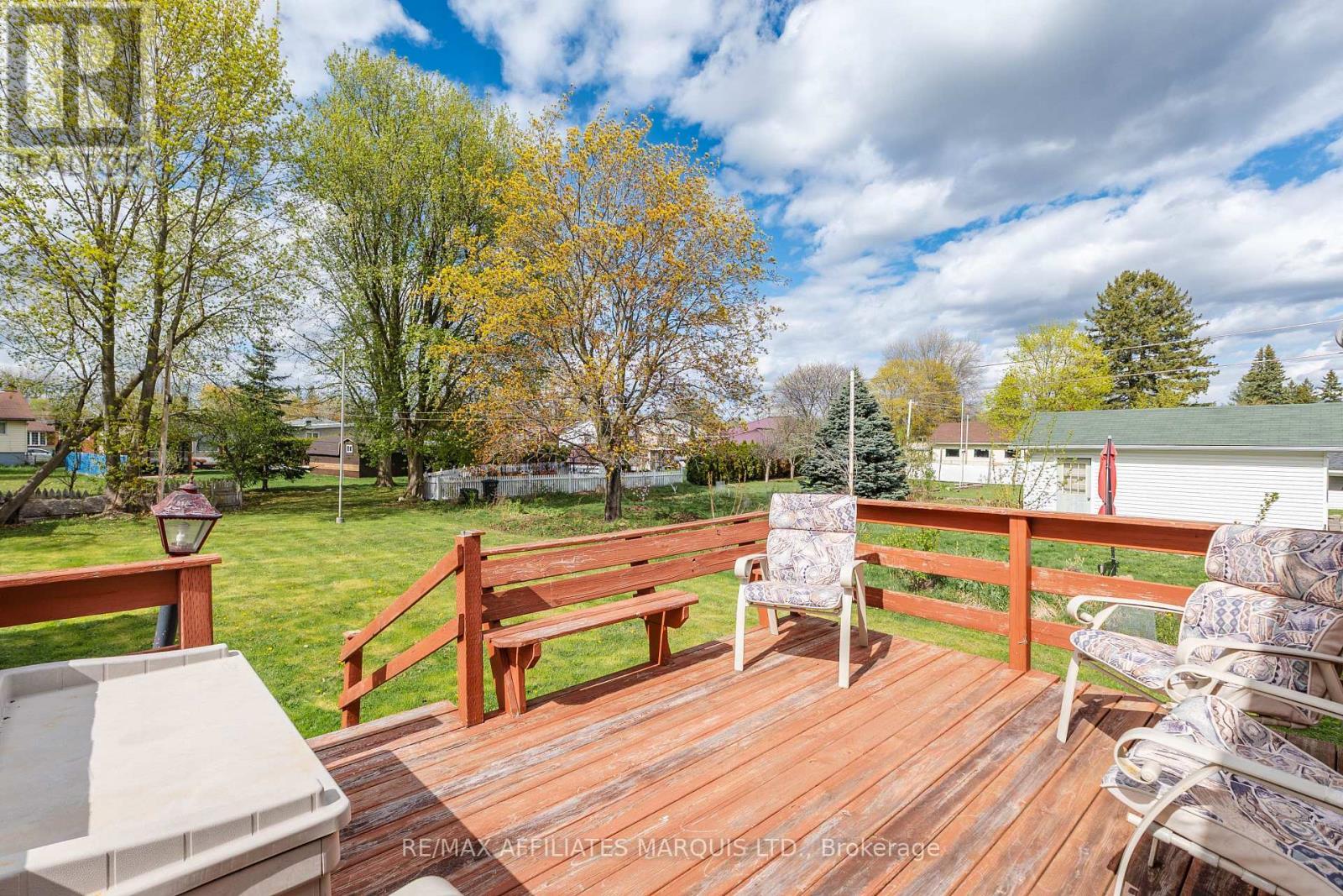 1009 Leonard Avenue, Cornwall, ON - Outdoor With Deck Patio Veranda