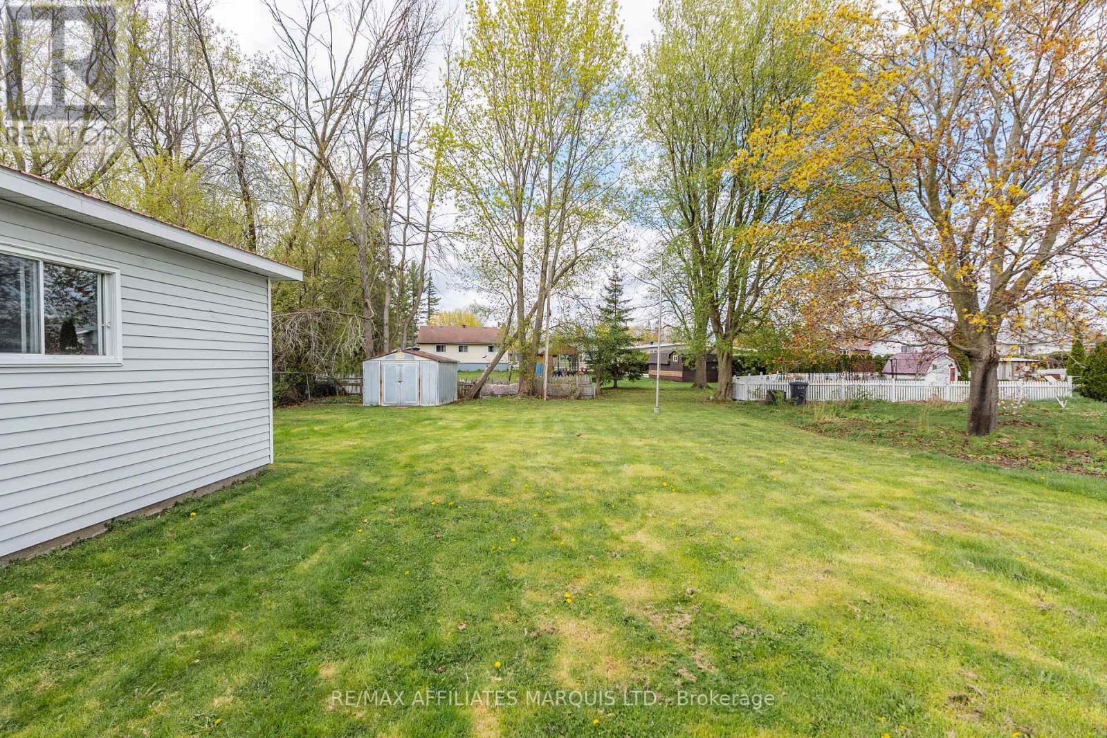 1009 Leonard Avenue, Cornwall, ON - Outdoor