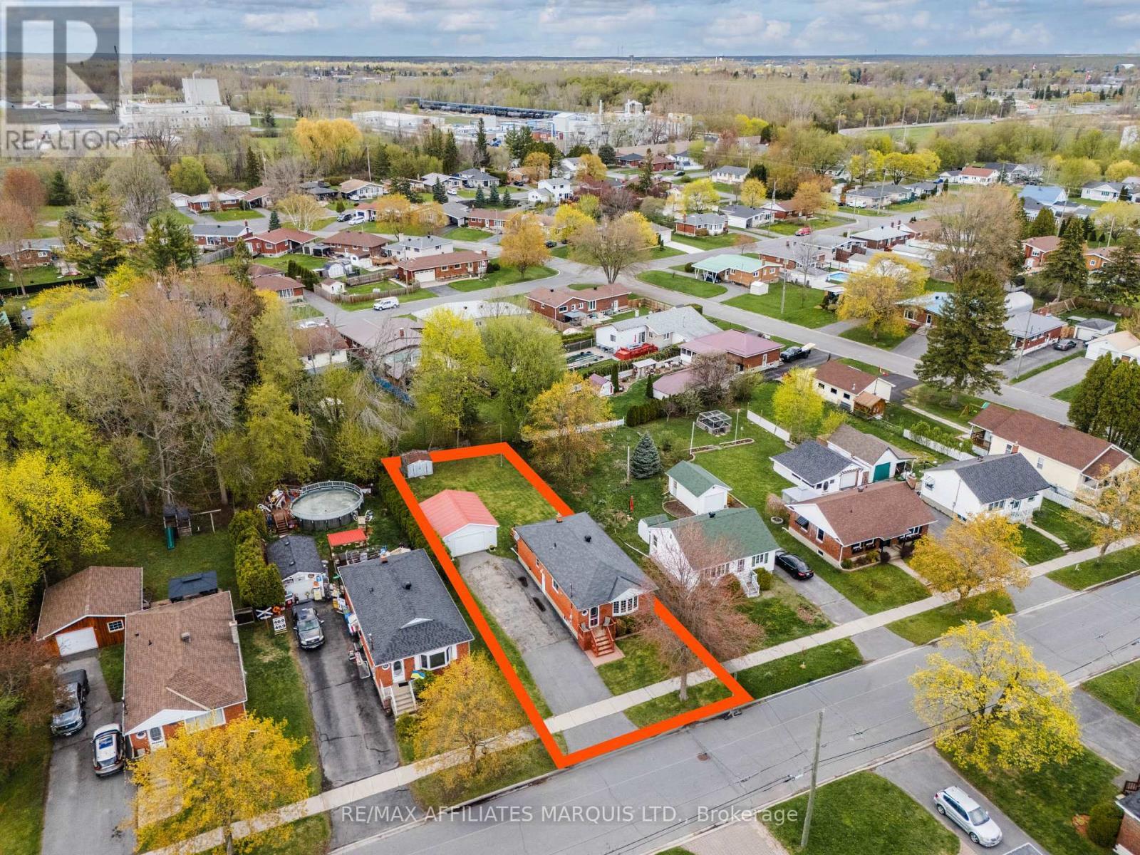 1009 Leonard Avenue, Cornwall, ON - Outdoor With View