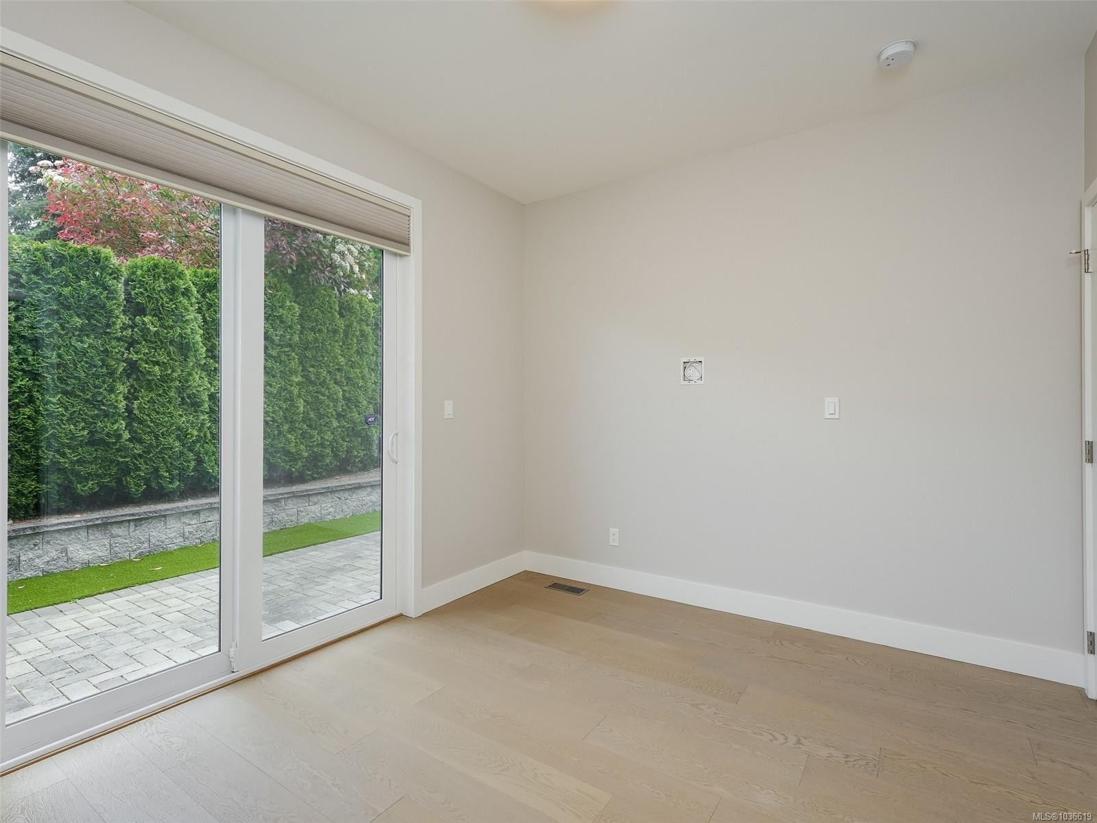 4-10490 Resthaven Dr, Sidney, BC
