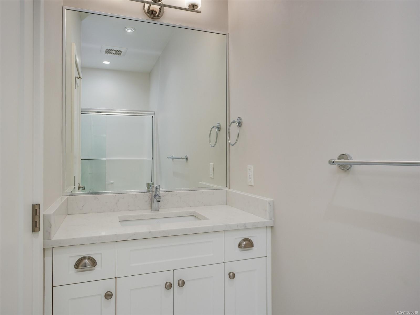 4-10490 Resthaven Dr, Sidney, BC