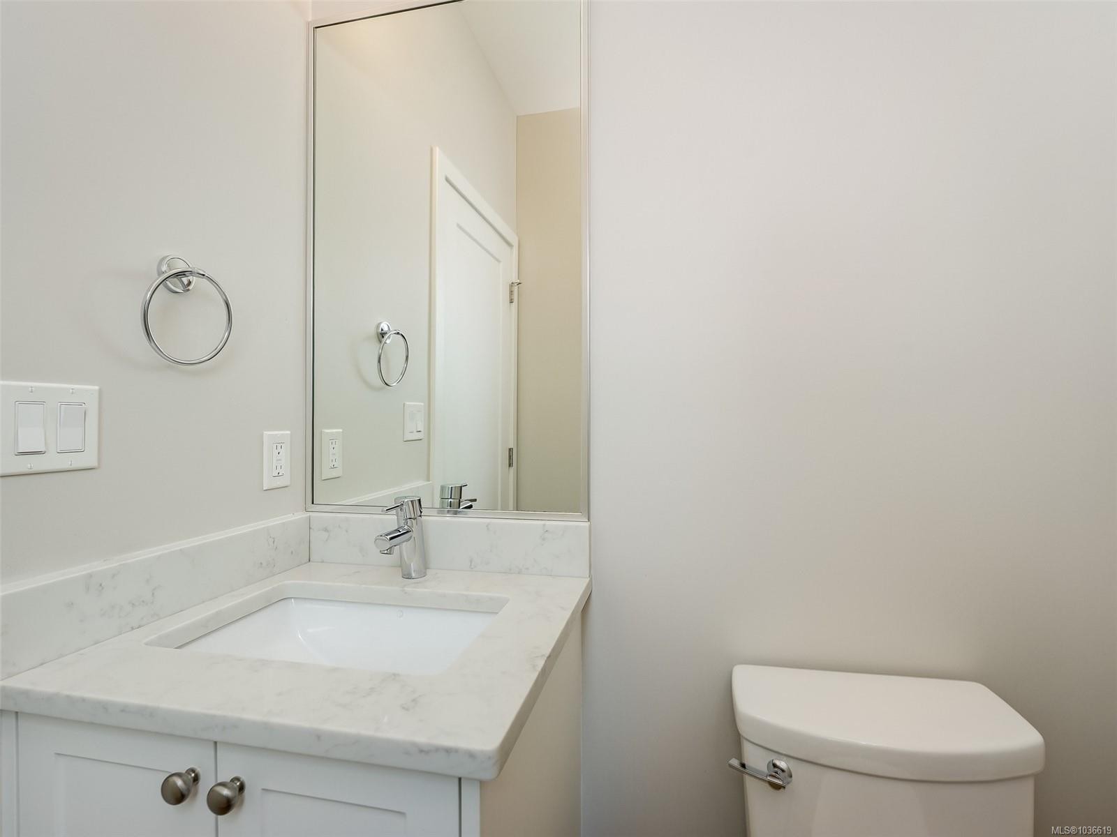 4-10490 Resthaven Dr, Sidney, BC