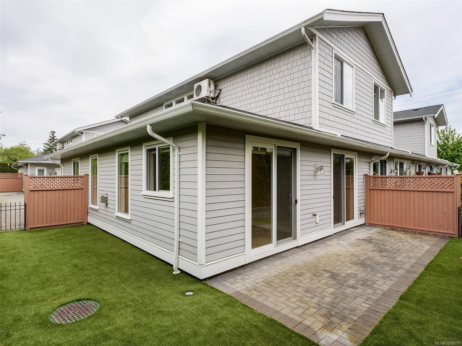 4-10490 Resthaven Dr, Sidney, BC