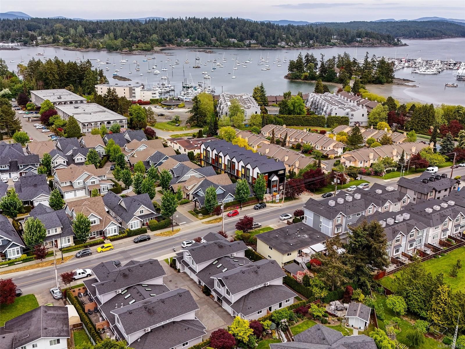 4-10490 Resthaven Dr, Sidney, BC