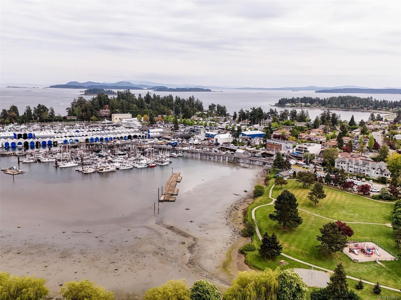 4-10490 Resthaven Dr, Sidney, BC