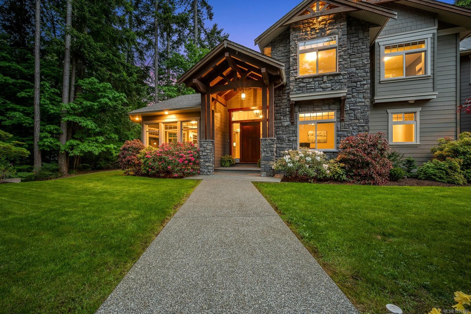 1331 Hudson Rd, Comox, BC