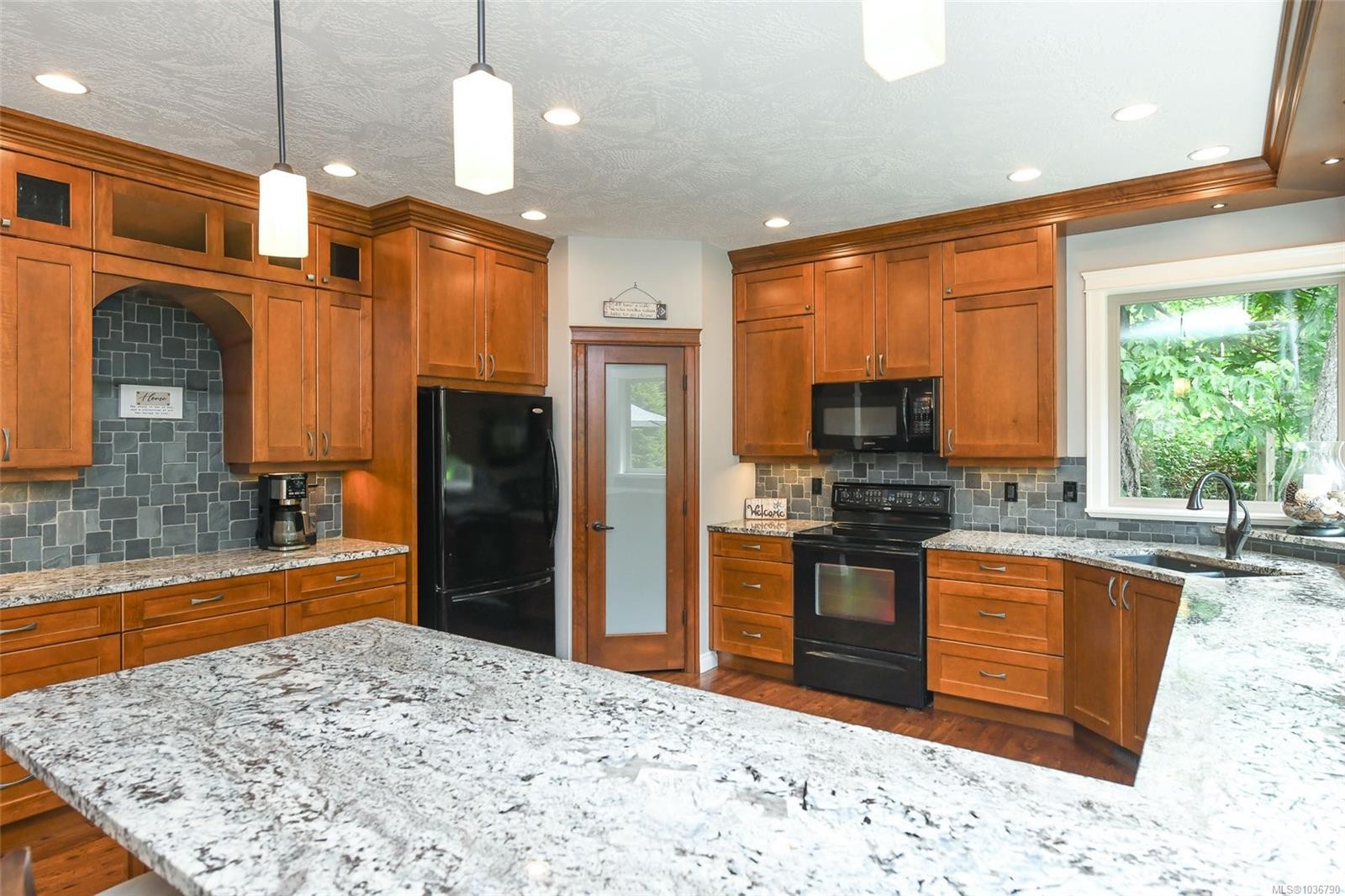 1331 Hudson Rd, Comox, BC