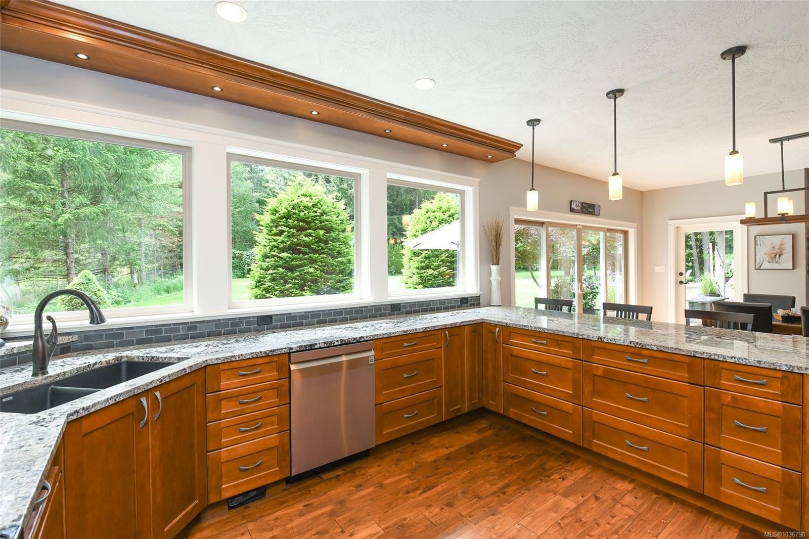 1331 Hudson Rd, Comox, BC