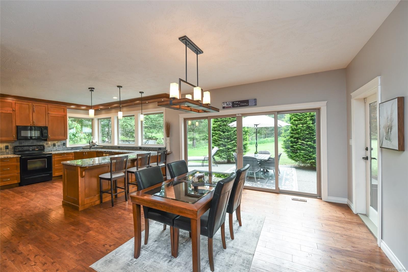 1331 Hudson Rd, Comox, BC