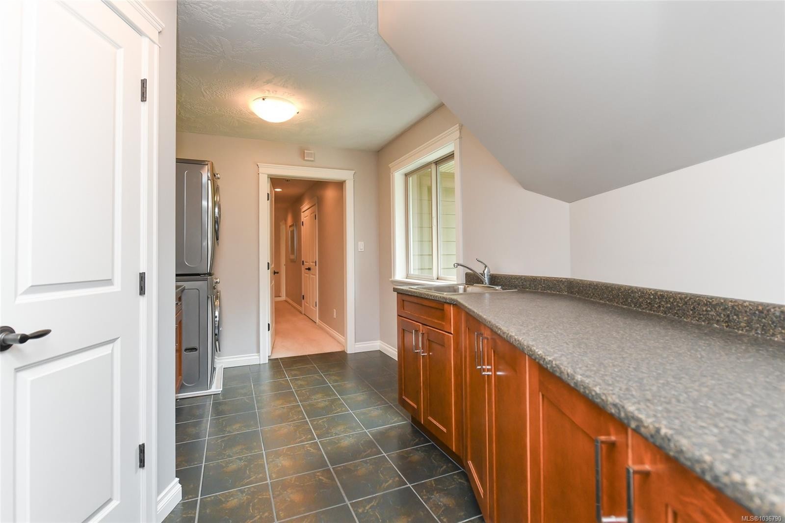 1331 Hudson Rd, Comox, BC