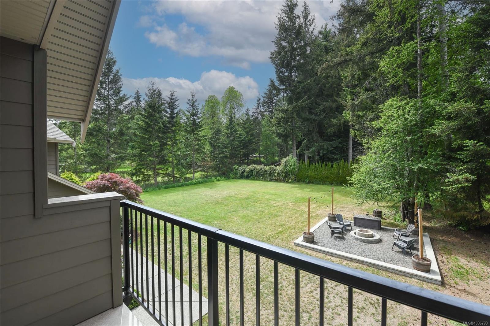 1331 Hudson Rd, Comox, BC