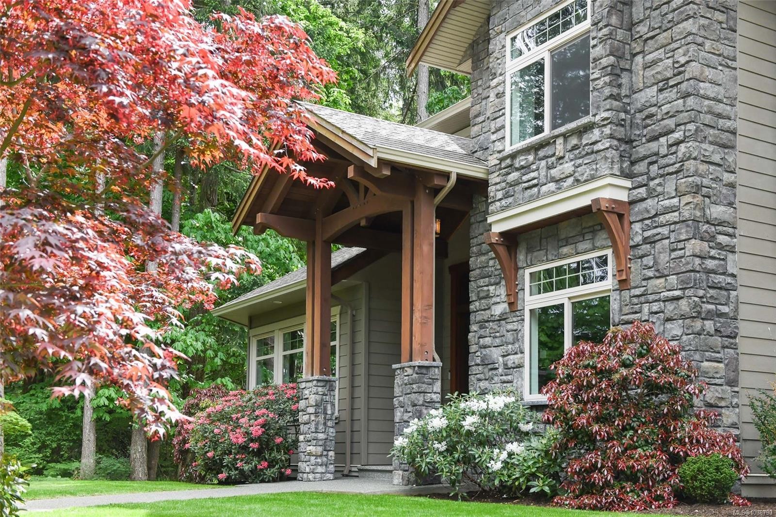 1331 Hudson Rd, Comox, BC
