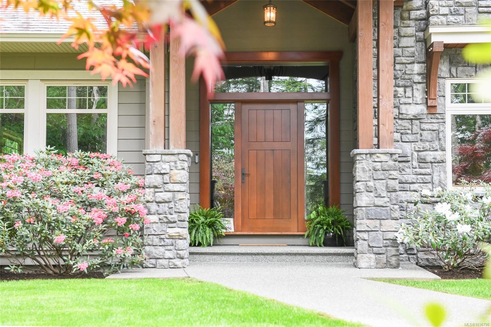 1331 Hudson Rd, Comox, BC