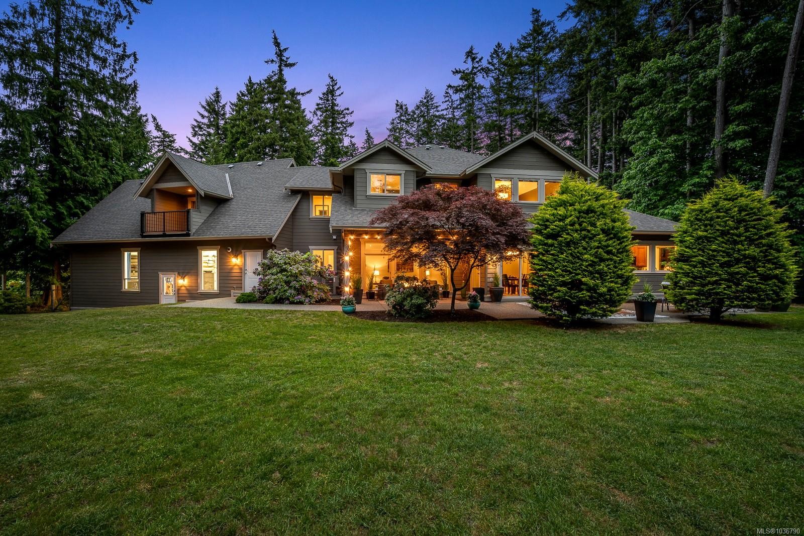 1331 Hudson Rd, Comox, BC