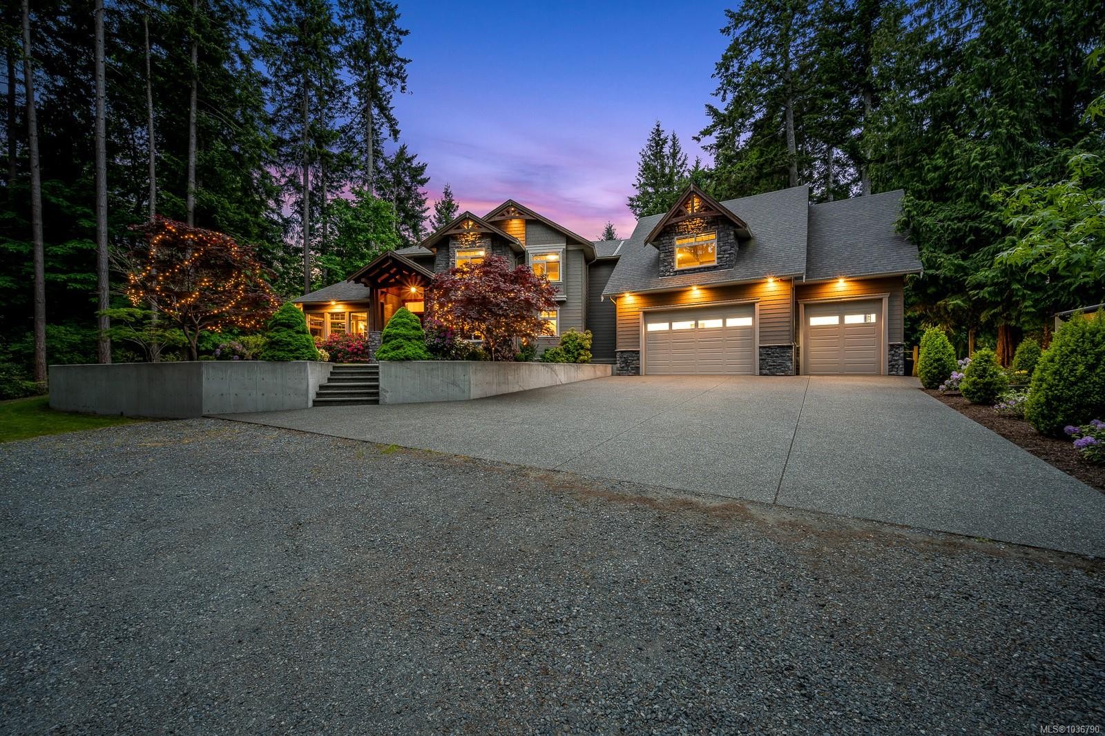 1331 Hudson Rd, Comox, BC