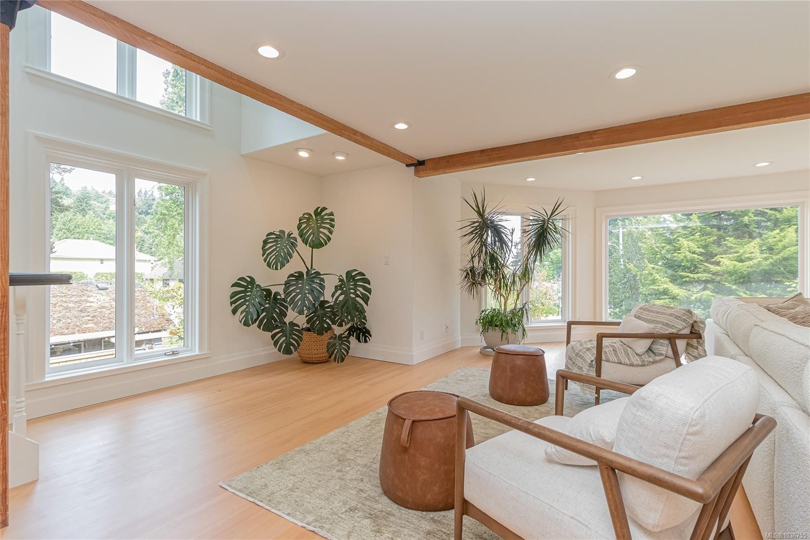4906 Cordova Bay Rd, Saanich, BC