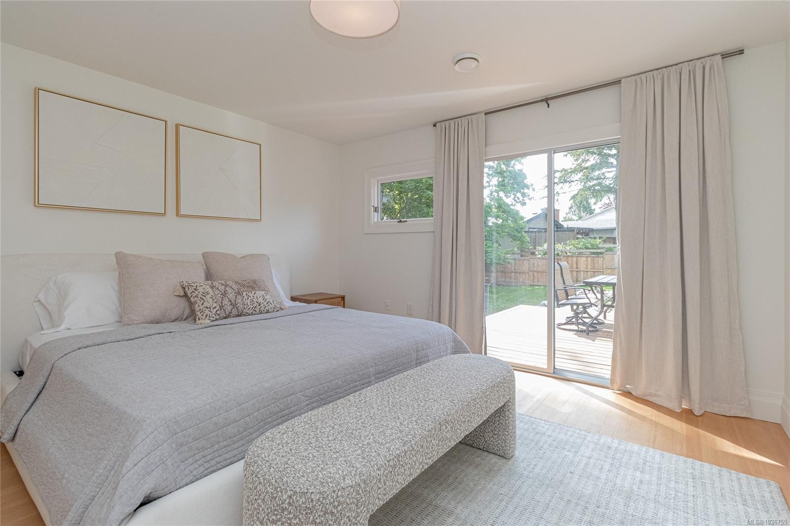 4906 Cordova Bay Rd, Saanich, BC