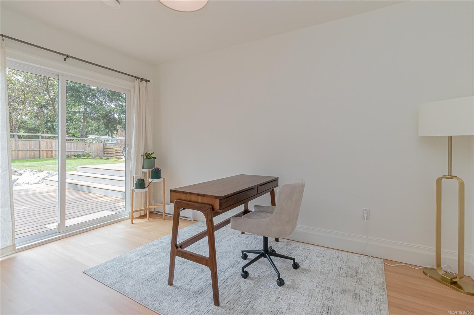 4906 Cordova Bay Rd, Saanich, BC