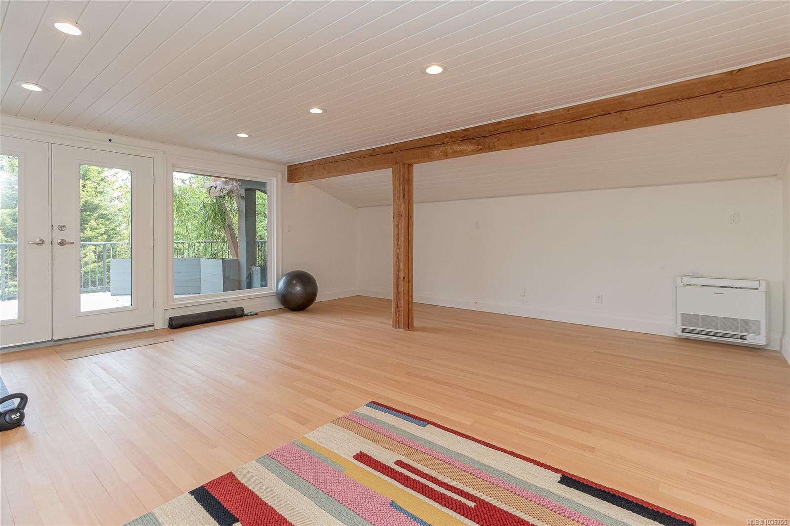 4906 Cordova Bay Rd, Saanich, BC