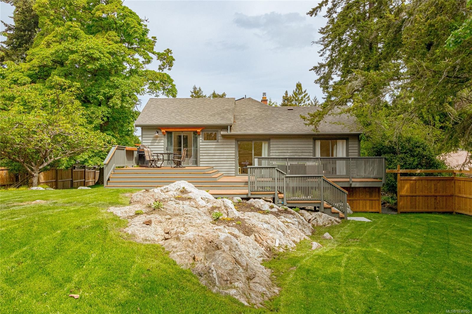 4906 Cordova Bay Rd, Saanich, BC