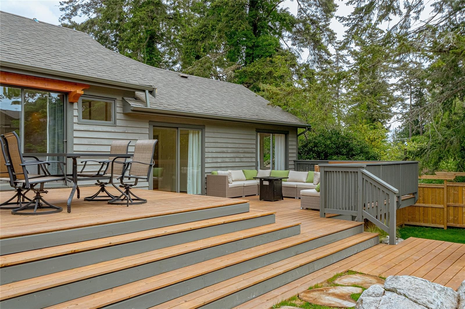 4906 Cordova Bay Rd, Saanich, BC