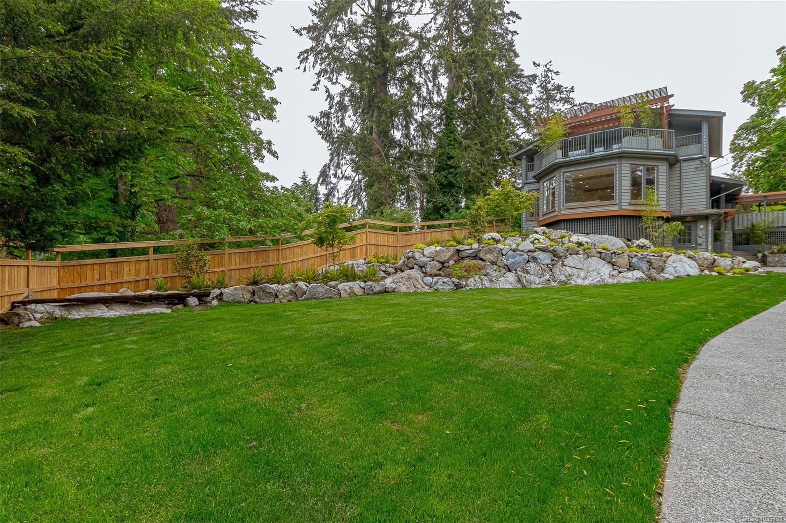 4906 Cordova Bay Rd, Saanich, BC