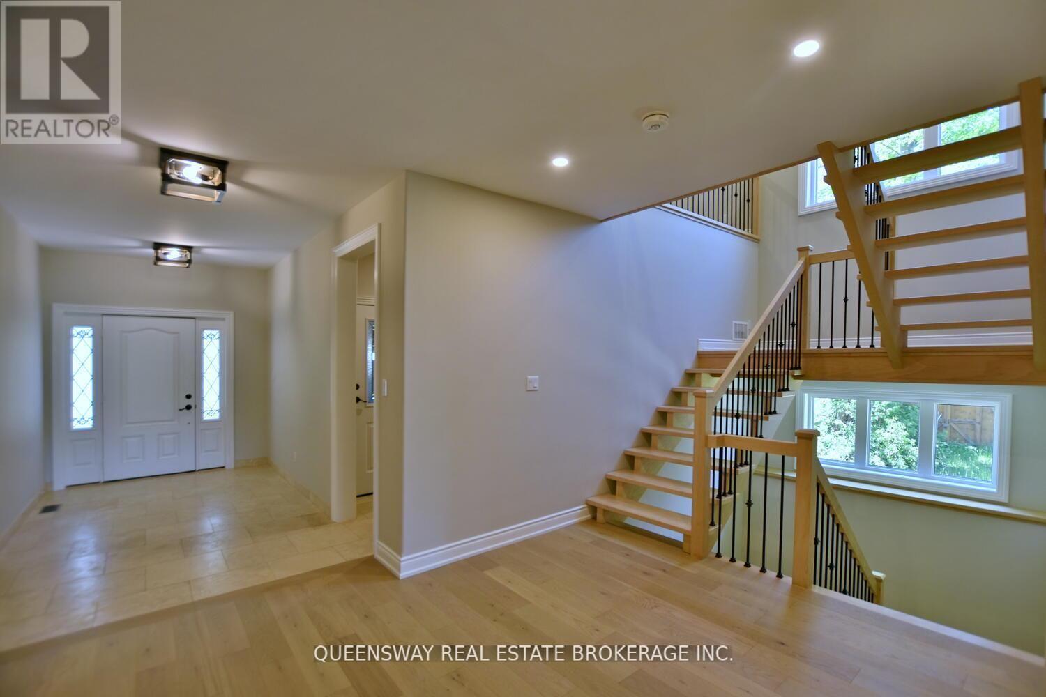 1852 River Road W, Wasaga Beach, ON - Indoor Photo Showing Other Room