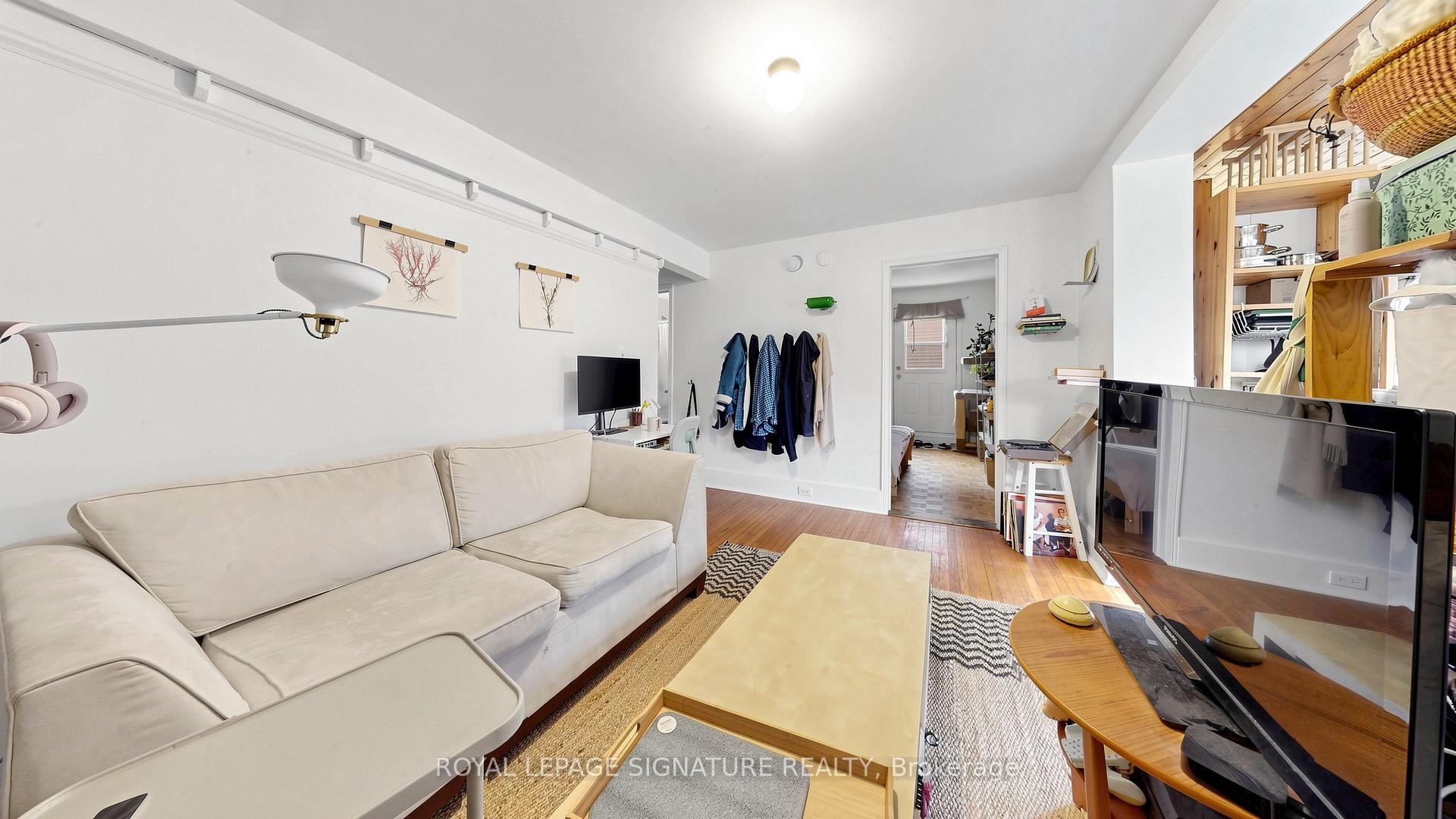 132 Marion Street, Toronto, ON - Indoor Photo Showing Living Room