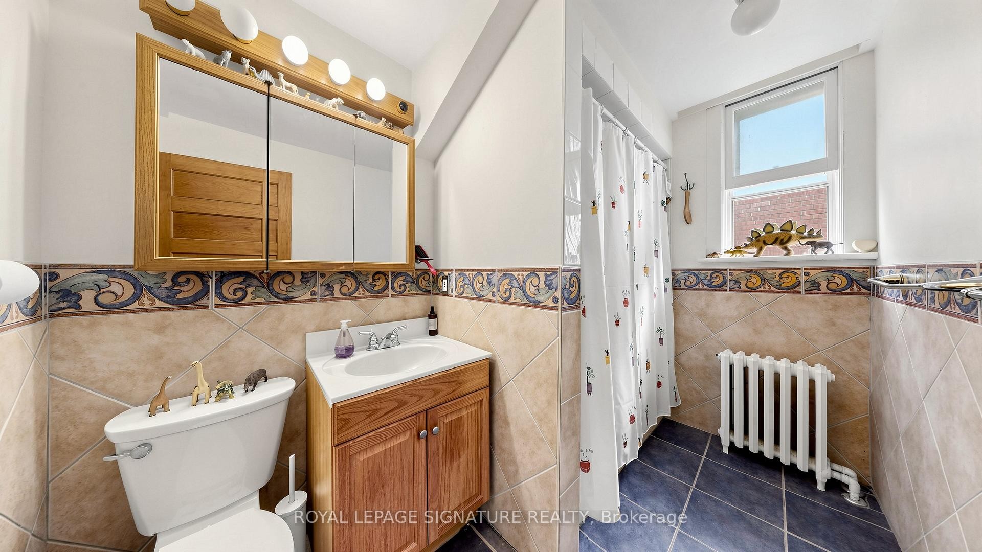 132 Marion Street, Toronto, ON - Indoor Photo Showing Bathroom
