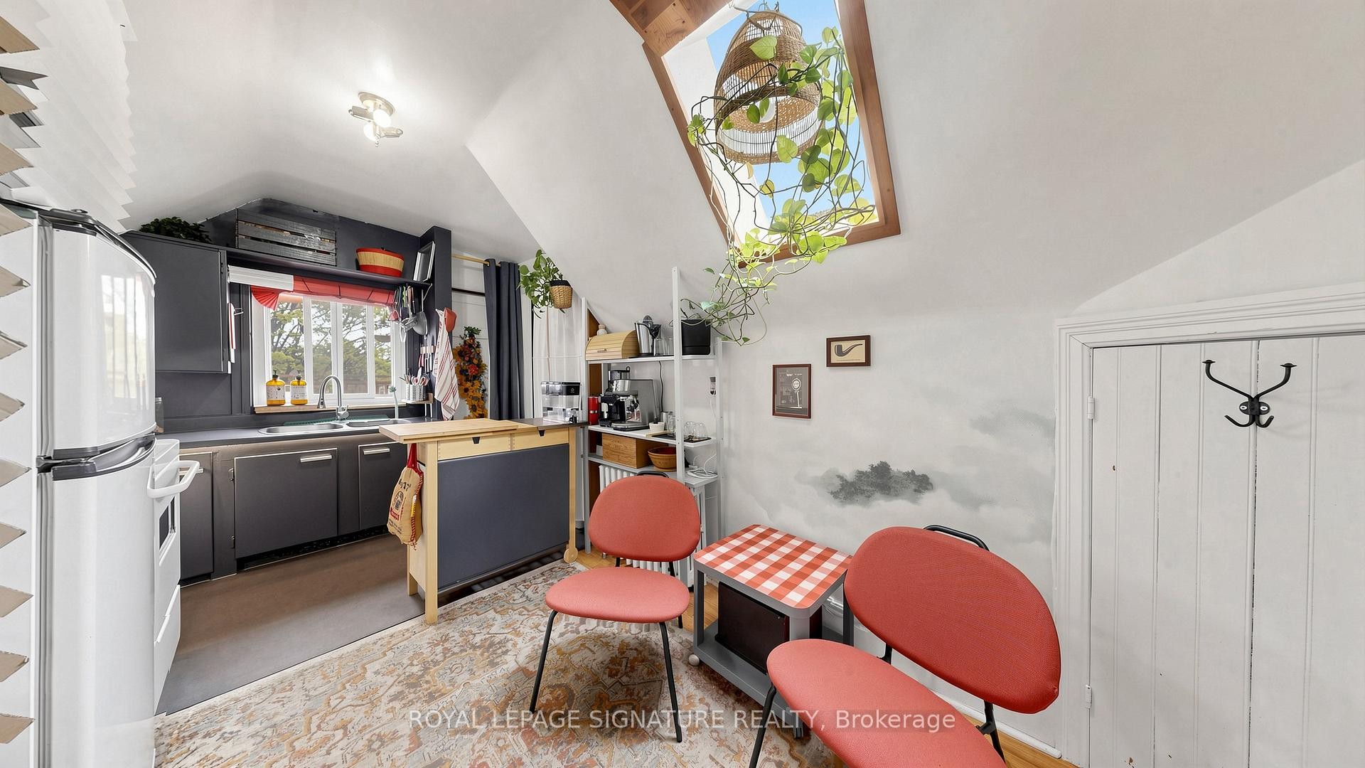 132 Marion Street, Toronto, ON - Indoor
