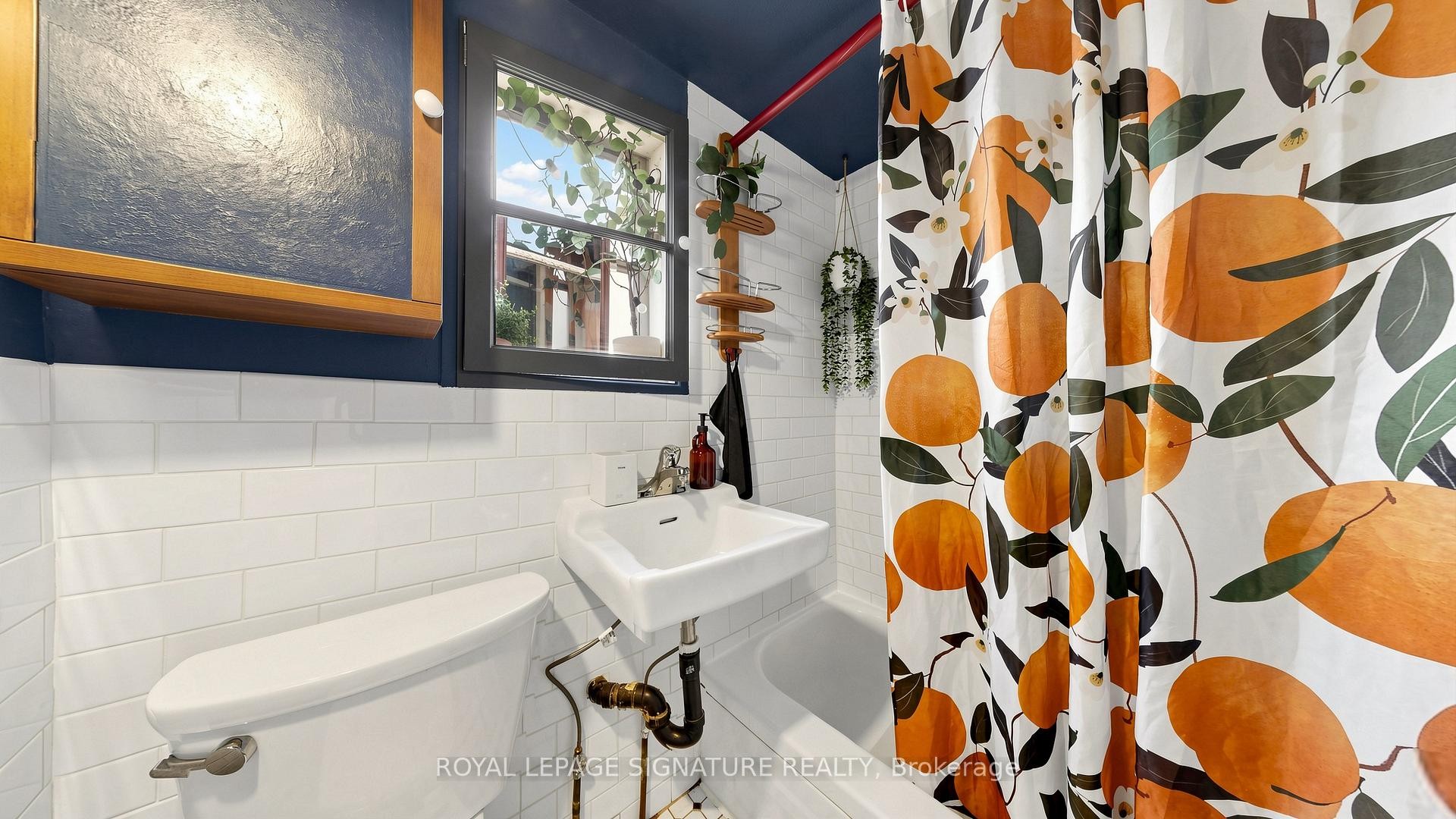 132 Marion Street, Toronto, ON - Indoor Photo Showing Other Room