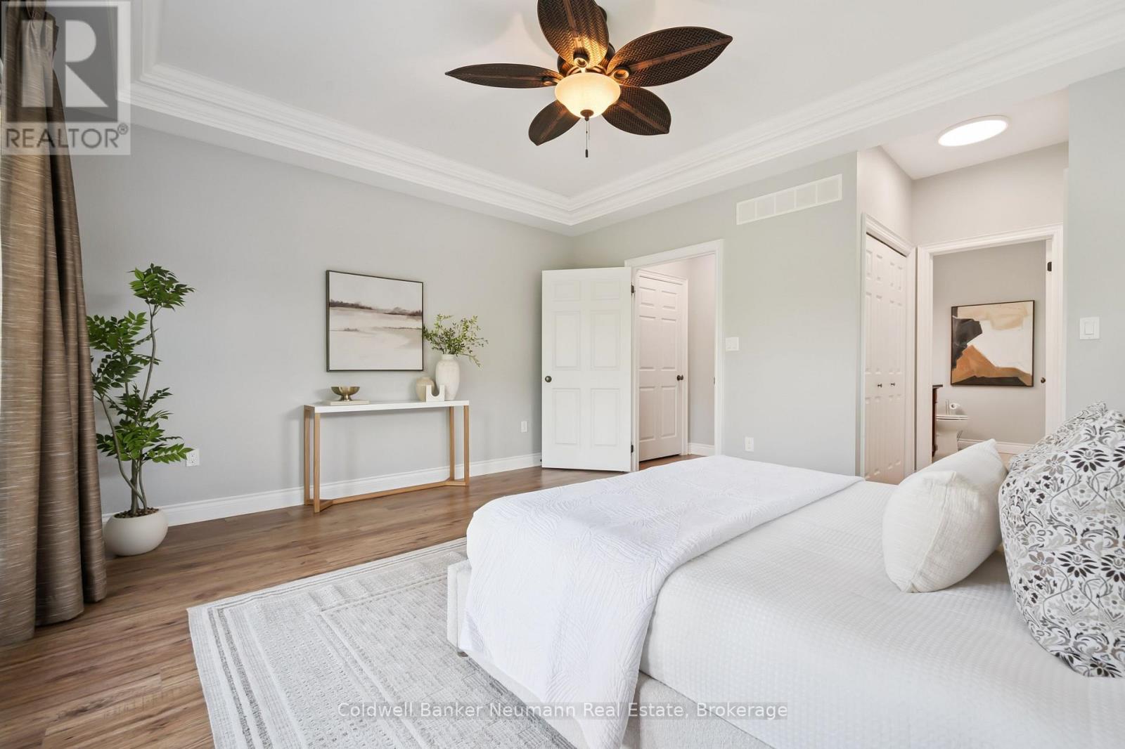 23 Old Ruby Lane, Puslinch, ON - Indoor Photo Showing Bedroom