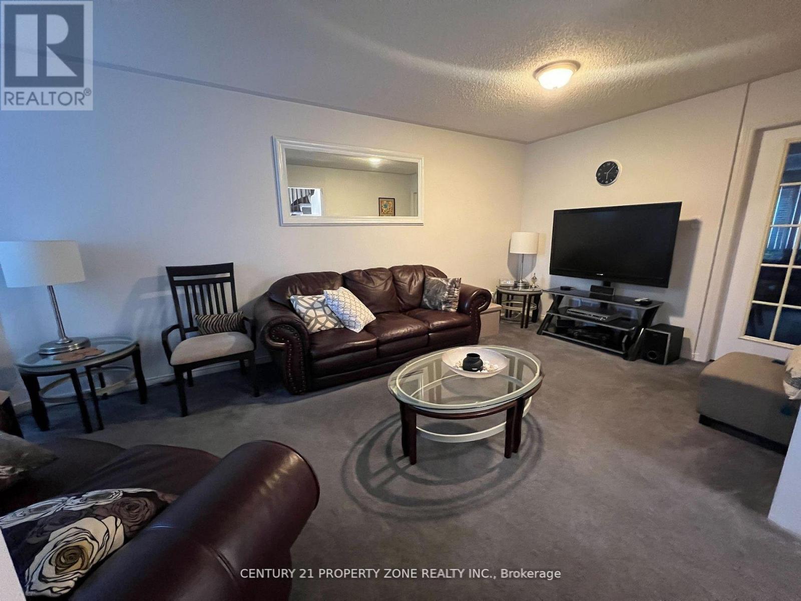 3242 Tortola Court, Mississauga, ON - Indoor Photo Showing Living Room