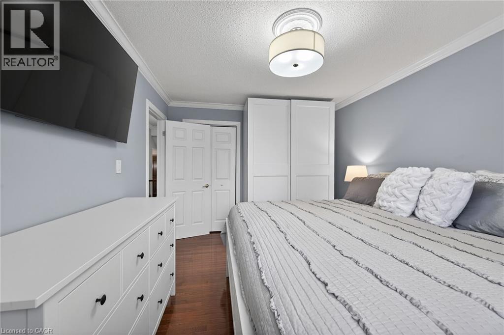 135 Independence Drive, Hamilton, ON - Indoor Photo Showing Bedroom